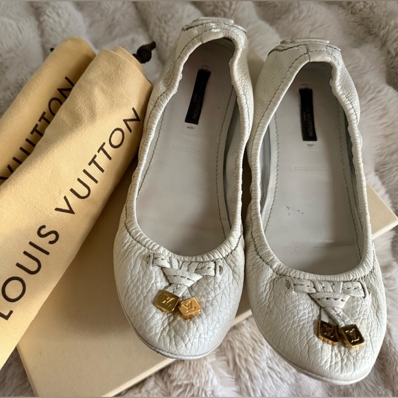 Authentic Louis Vuitton Leather Ballet Flats – Size EU 39 / US 8.5